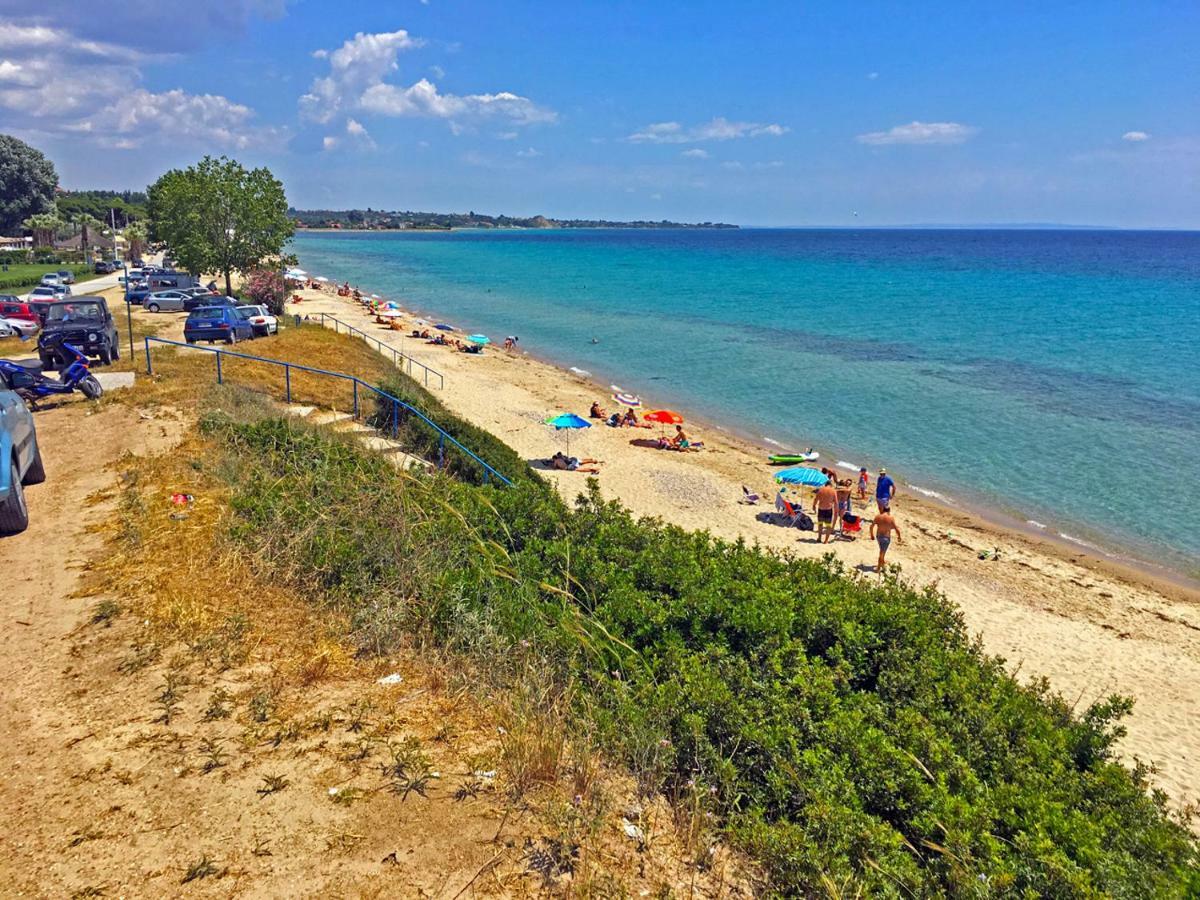 Villa Fofo - Beautiful Sea Front Villa With 650M2 Garden Nea Kallikrateia Exteriér fotografie